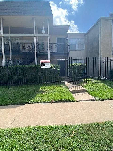 1st image of 5550 N Braeswood Blvd APT 164