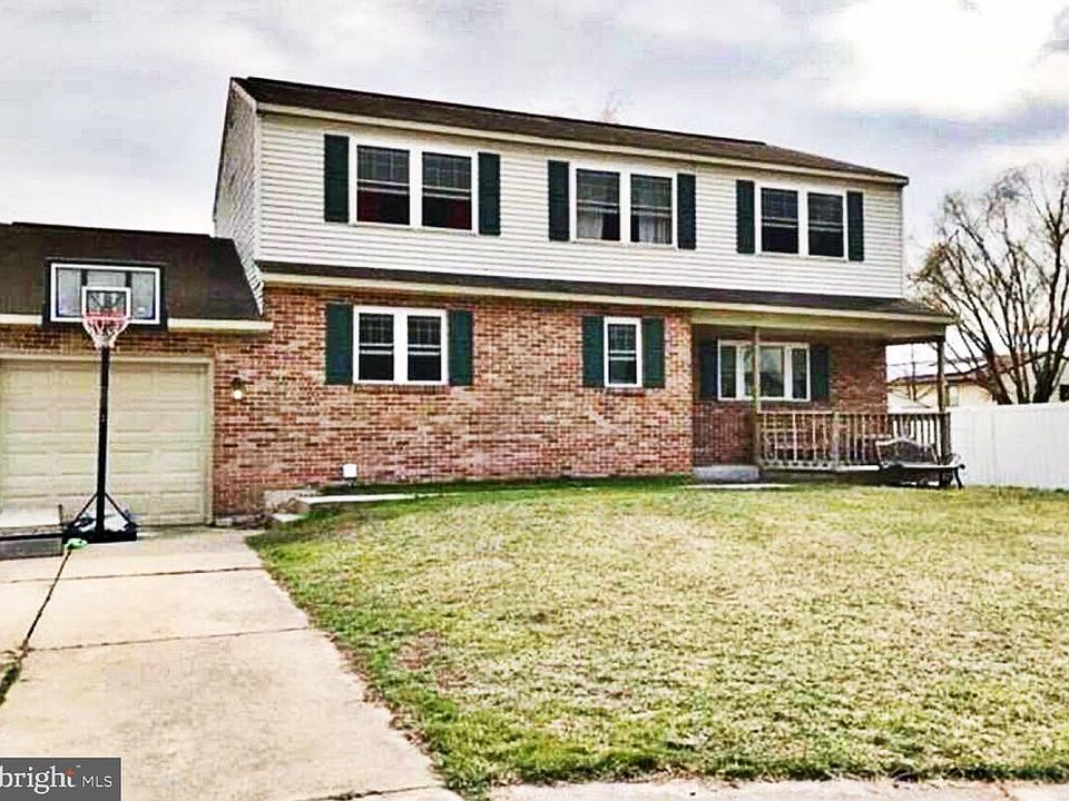 1st image of 29 Roberta Ct