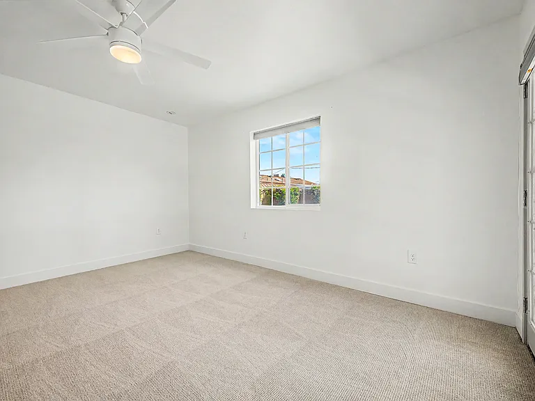 8129 E Oak St — Photo 25