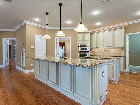 4th image of 3 Sawgrass Ct