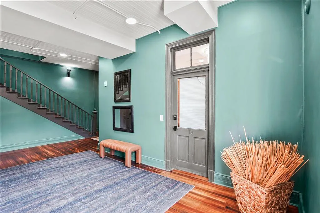 127-D W Evans St — Photo 2