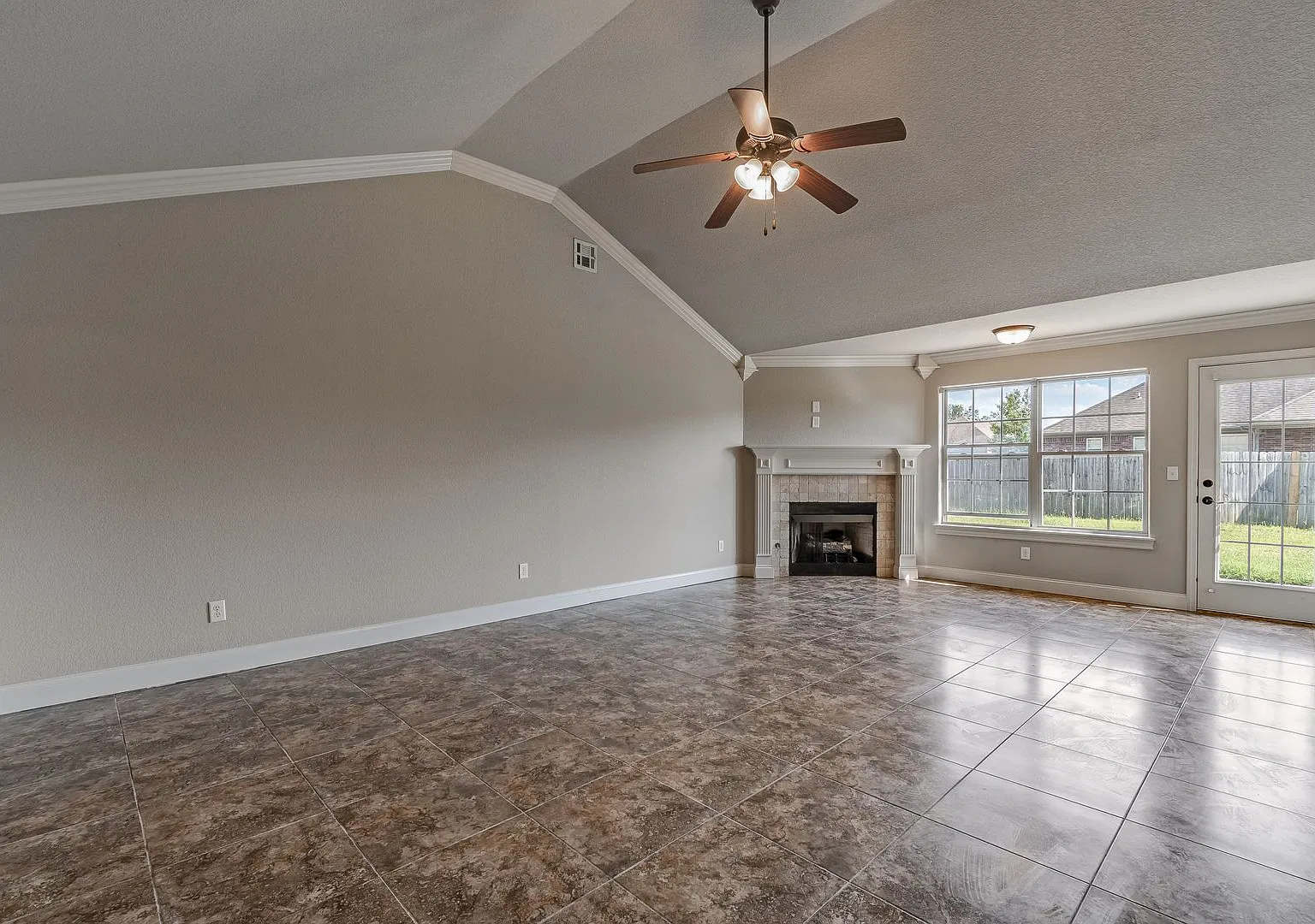 Welcome to your stunning home — Photo 4