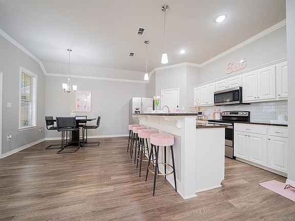 3rd image of 2931 Meadow Brook Trl