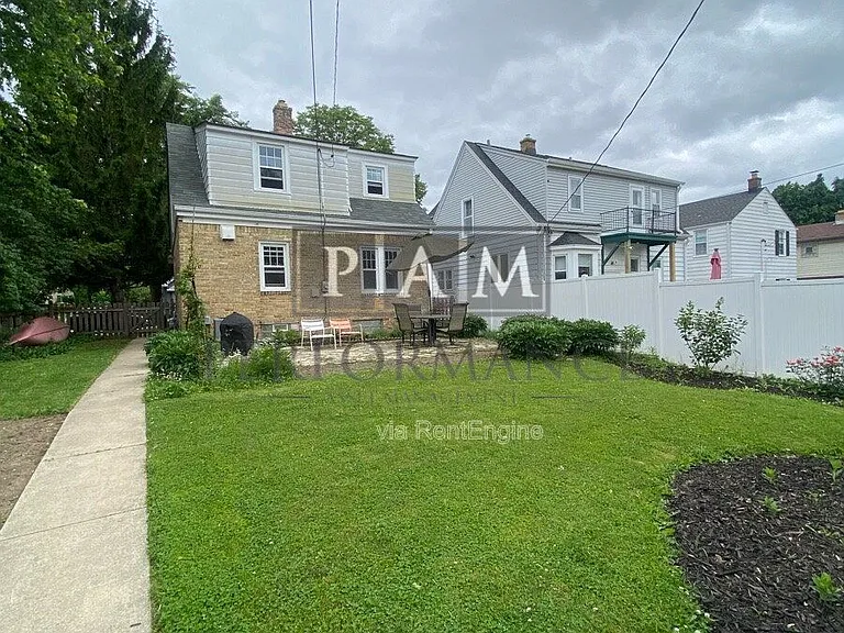 2922 S 48th St — Photo 39