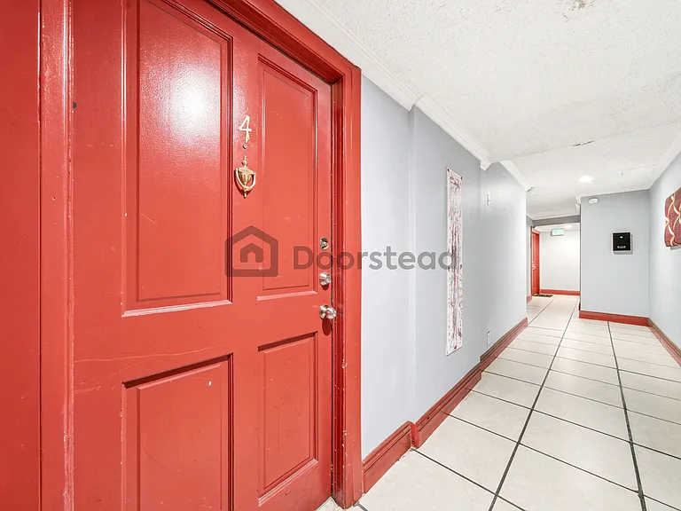 1826 S Bundy Dr #4 — Photo 4