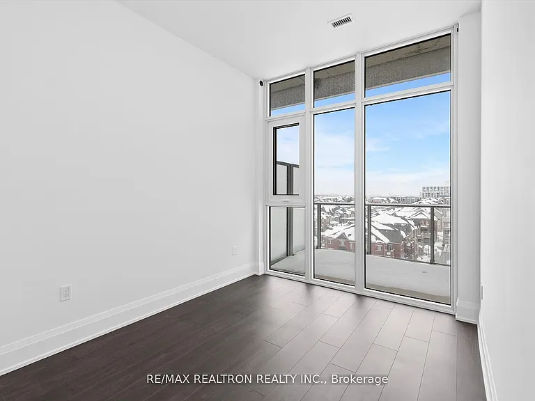 412 Silver Maple Rd #Penthouse 120 — Photo 13