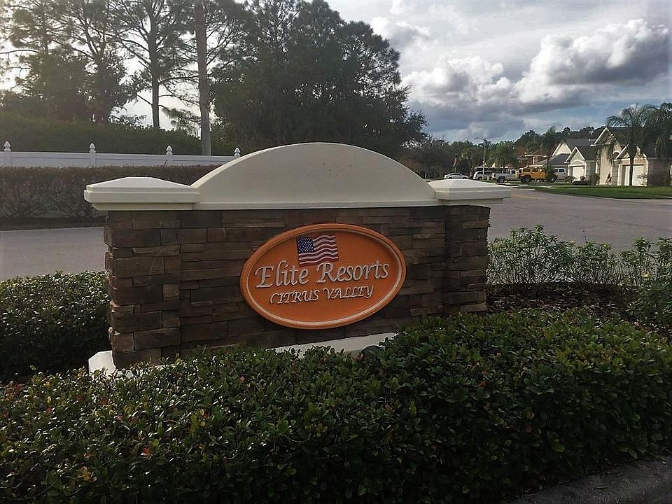 Mian entrance to the resort