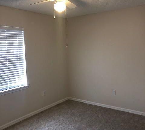 4th image of 114 Sedgewick Dr