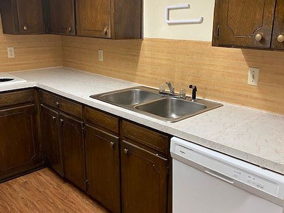 3rd image of 1900 Westminster St #107