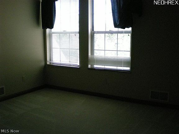 5th image of 201 N Bayshore Ave #6