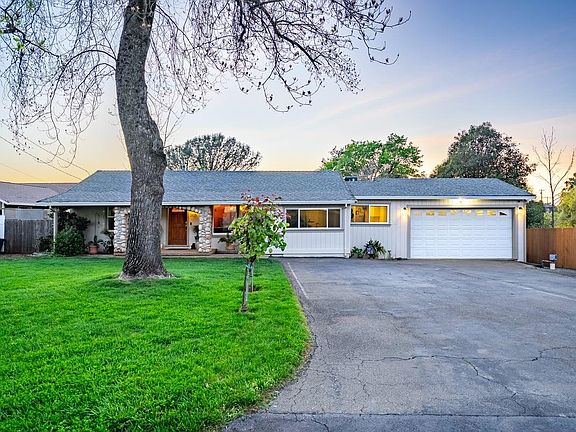 5th image of 1822 Crockett Rd