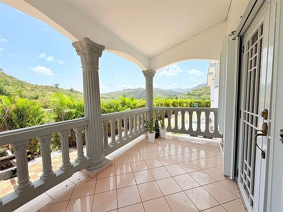 4th image of Casa LA PLATA