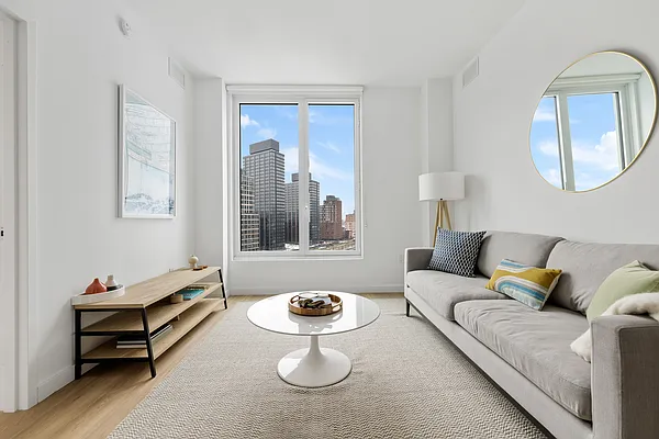 Rented by MNS | media 12