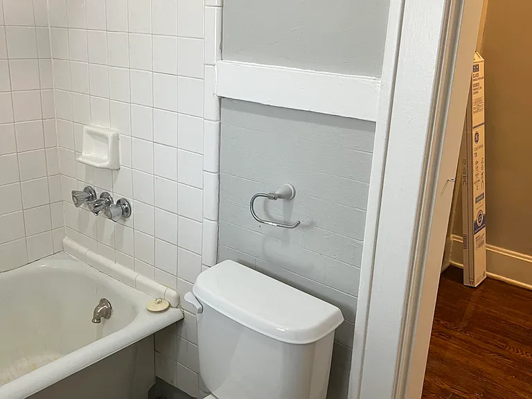 176 Market St #204 — Photo 17