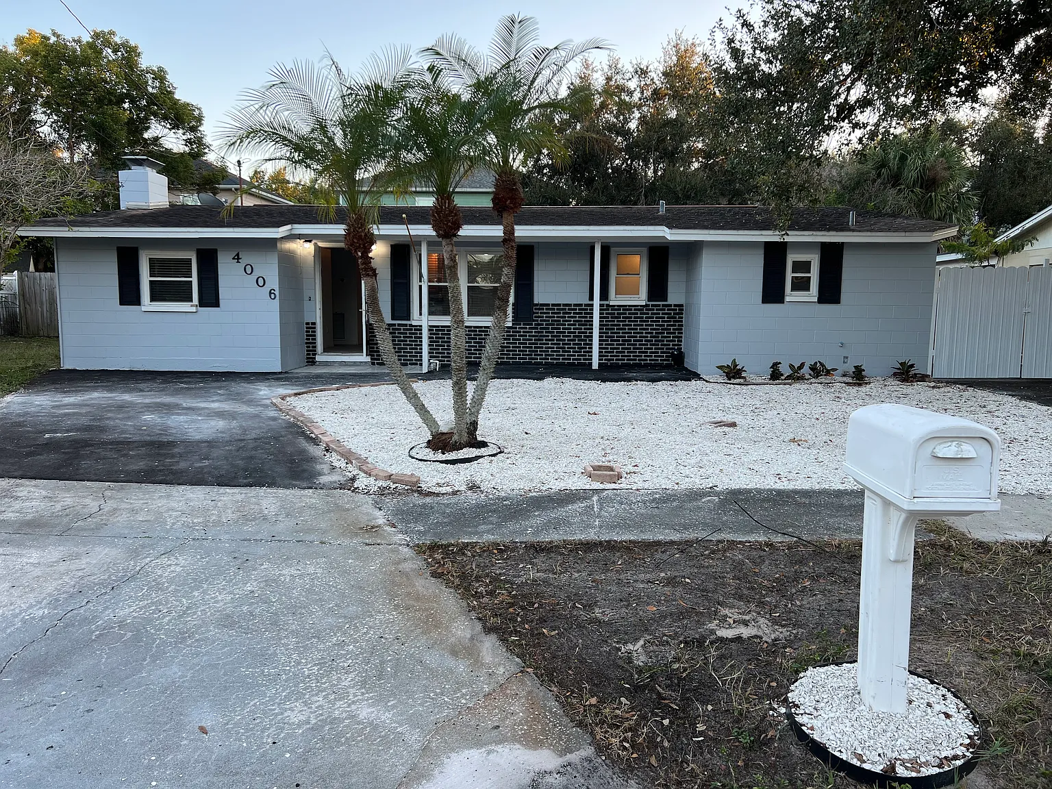 4 bed, 1300 sqft, $2,700 — Photo 1
