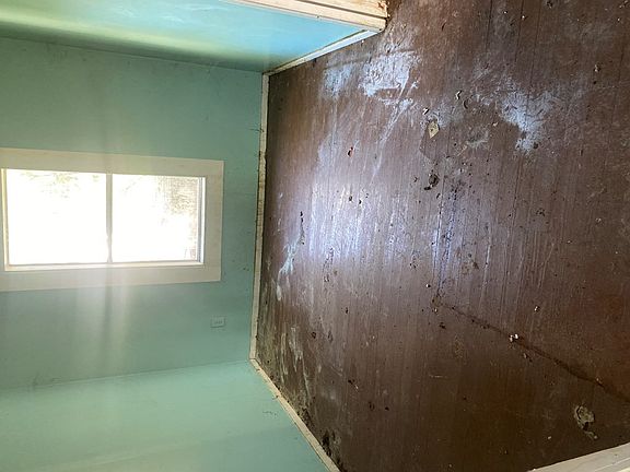 3rd image of 410 E 40th St