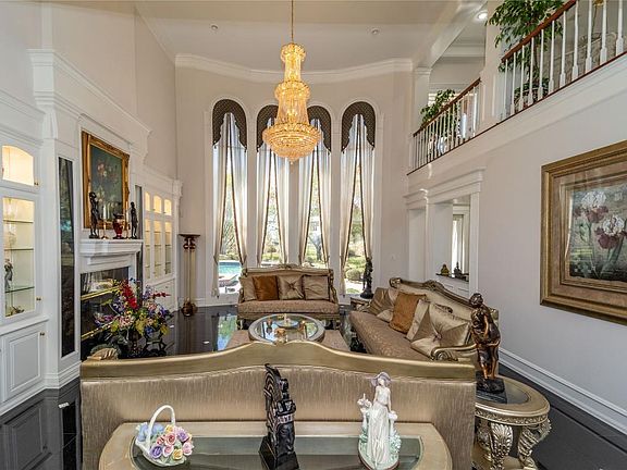 5th image of 7505 Shadow Creek Dr