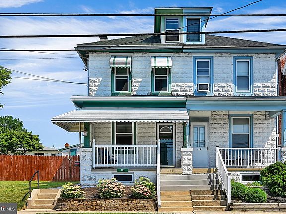 2nd image of 121 W Washington Ave