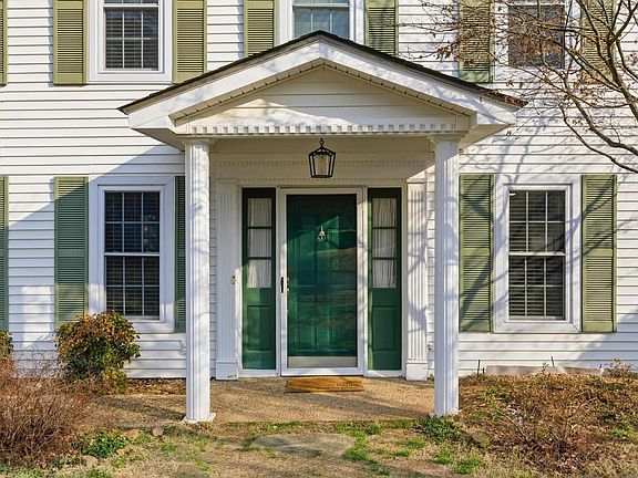 3rd image of 1 Braeswood Pl