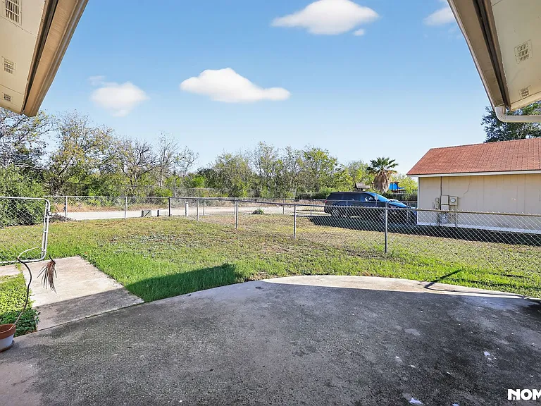 7203 Timbercreek Dr — Photo 9