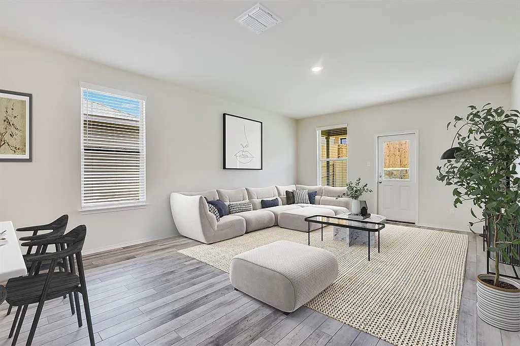 3 bed, 2.0 bath, 1705 sqft, $2,100 — Photo 4