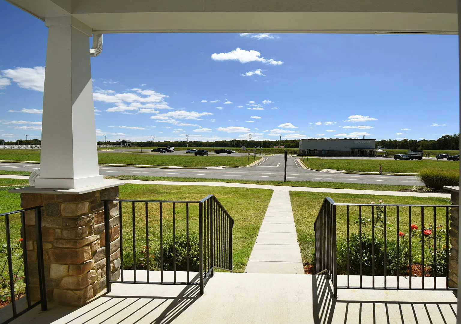 4 bed, 3.5 bath, 2476 sqft, $3,500 — Photo 3