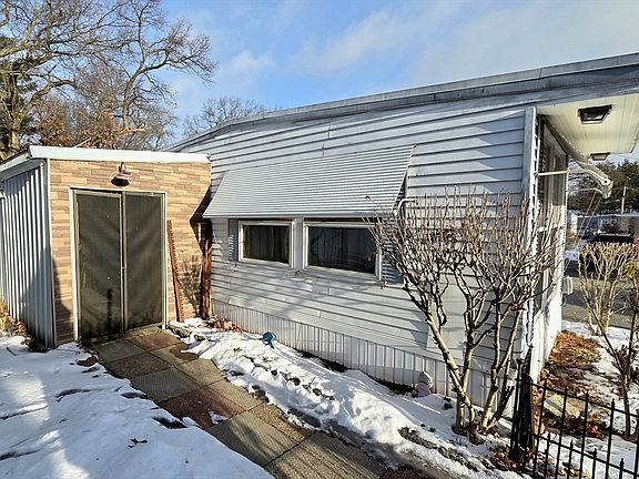 2nd image of 1760 Westover Rd #5