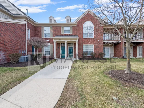 29709 Nottingham Cir, Livonia, MI 48152