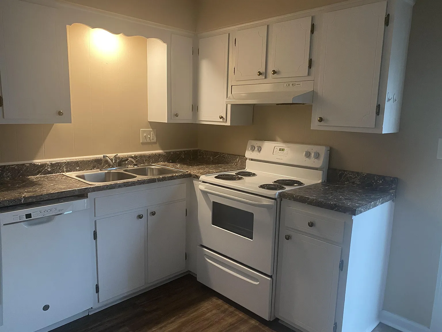 415 N Lafayette Apt 5 - 1 — Photo 3