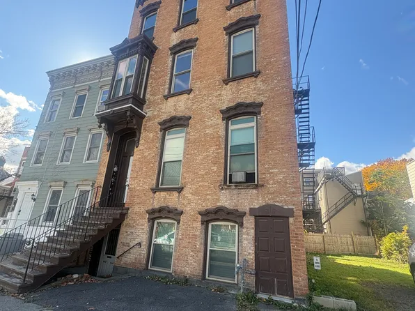 338 Washington Ave Floor 2, Albany, NY 12203