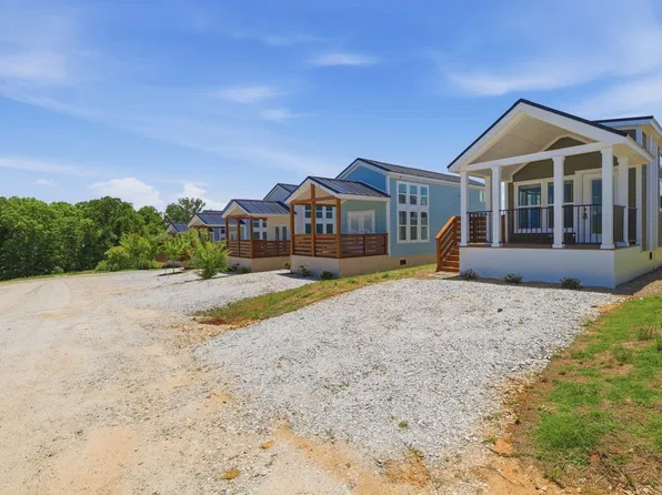 1390 Groce Meadow Rd, Taylors, SC 29687