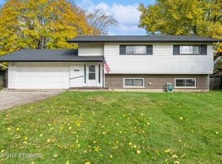 1005 E Liberty St, Wauconda, IL 60084