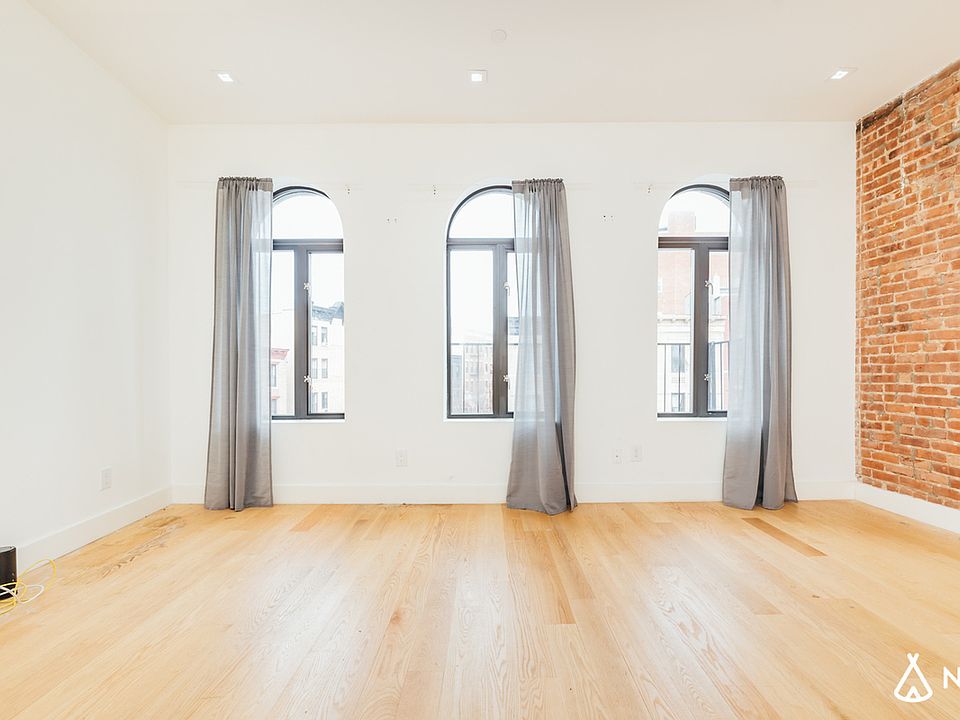 1st image of 688 Washington Ave #3E