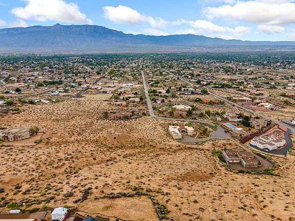 3rd image of 190 Tierra Encantada