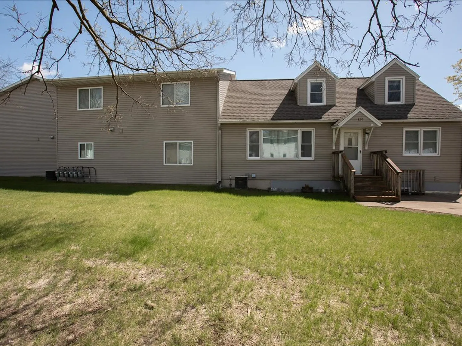 S&H Investments - 1820 8th St. E — Photo 4