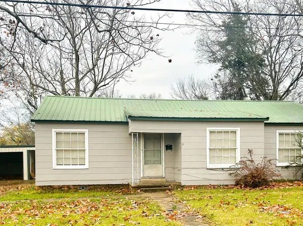 1701 W Main St, Clarksville, TX 75426
