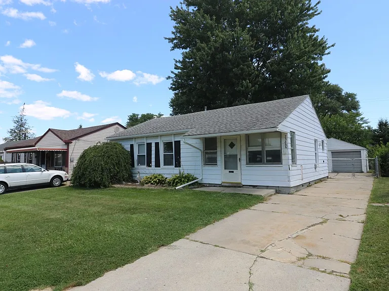 25866 Rosenbusch Blvd — Photo 2