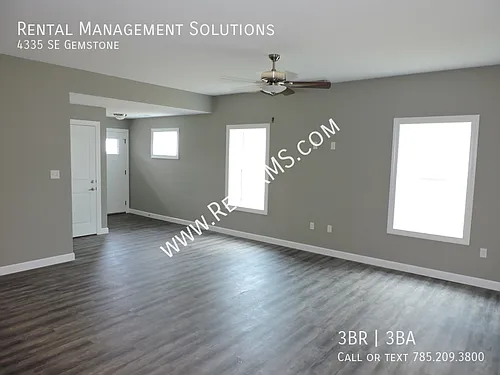 4335 SE Gemstone Ln Photo 1