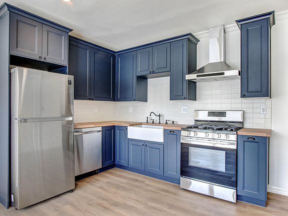 3rd image of 3828 W Sunset Blvd #3824.5