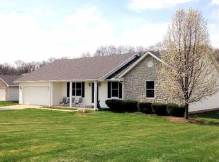 8930 Fawn Trl, Blanchester, OH 45107