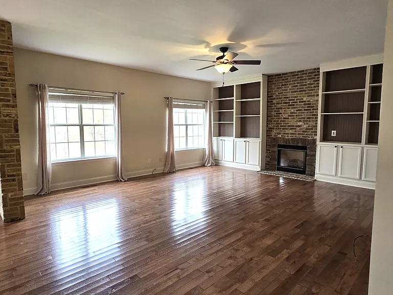 1207 Kelly Ct — Photo 23