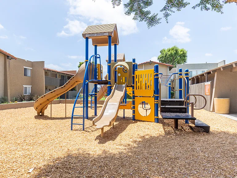 CASA GRANDE APARTMENT HOMES — Photo 28
