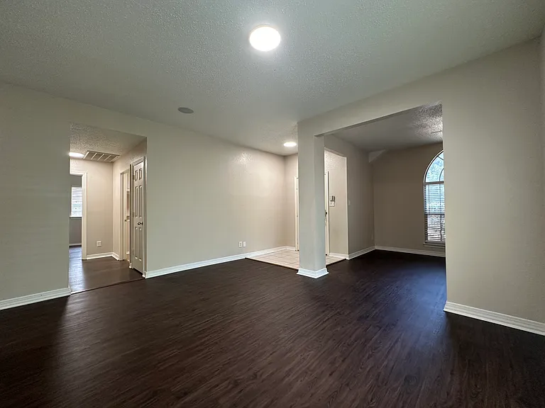 8399 Biscayne St — Photo 3