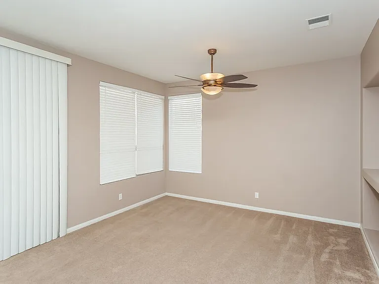 271 Bluefield Ln — Photo 14