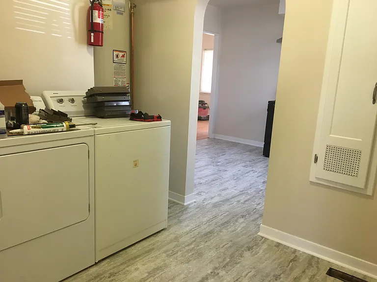 900 Girard Blvd NE — Photo 7