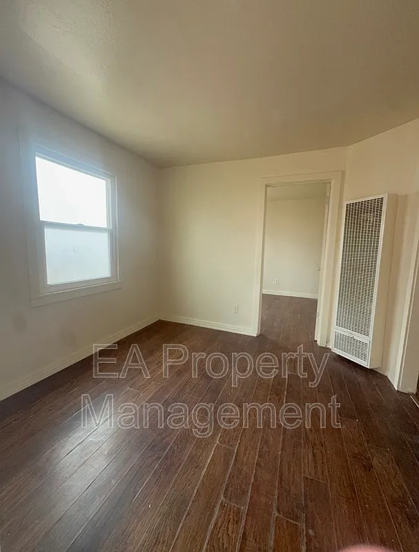 1 bed, 1.0 bath, 650 sqft, $895 — Photo 4