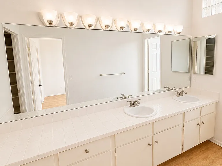 4664 Willis Ave #4 — Photo 12