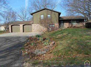405 Magnolia Dr, Holton, KS 66436