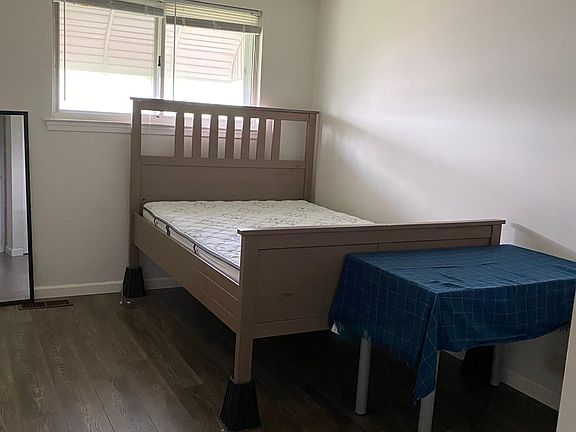 5th image of 1612 Chesapeake Pl