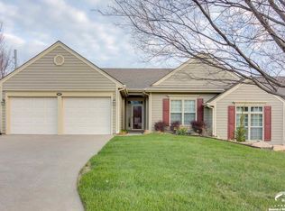 1407 Redleaf Pl, Lawrence, KS 66049